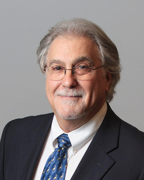 Headshot of Steven Simon 