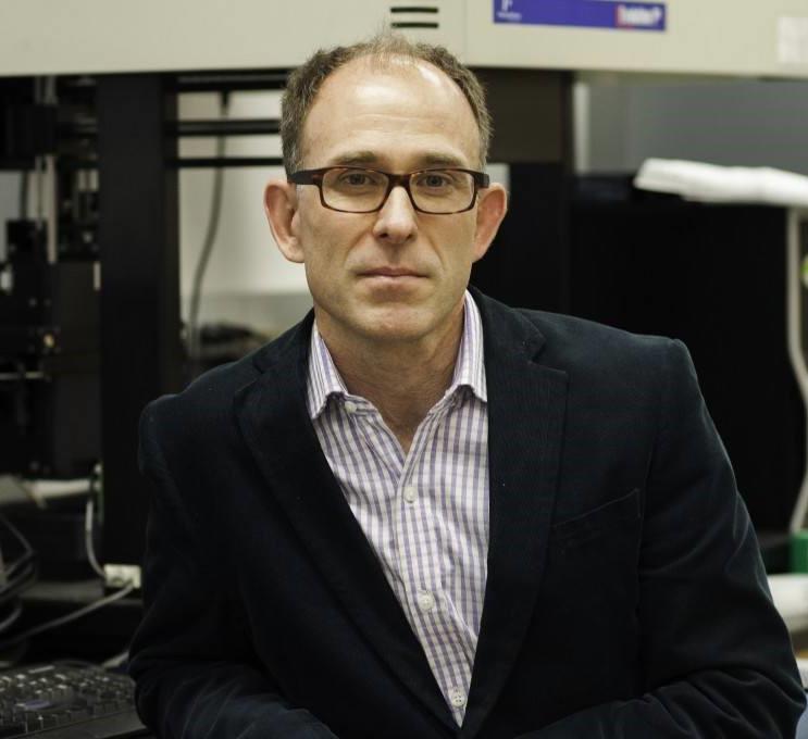 Headshot of Peter Kraft