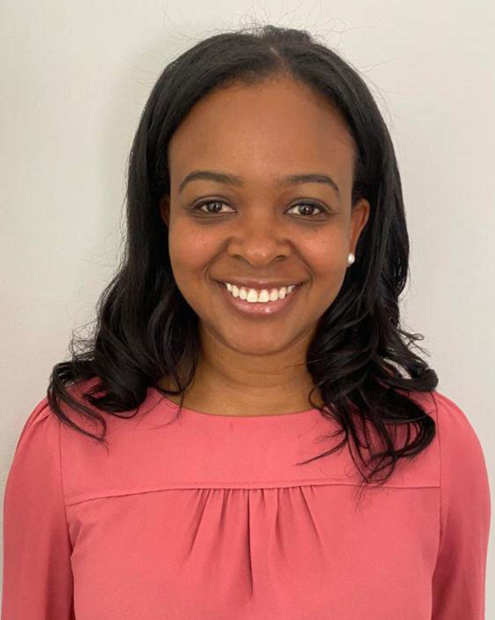 Headshot of Leslie Chapman