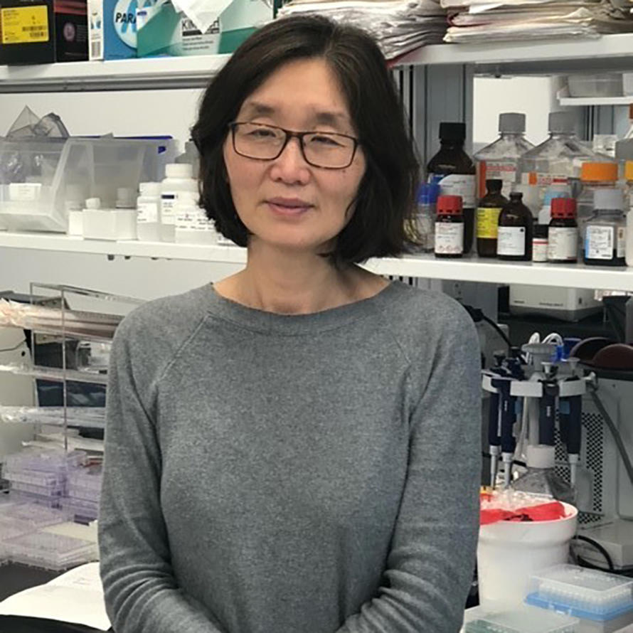 Mai Xu, biologist and lab manager