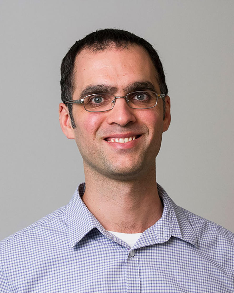 Headshot of Thomas Ahearn