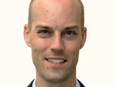 Headshot of Steven Moore