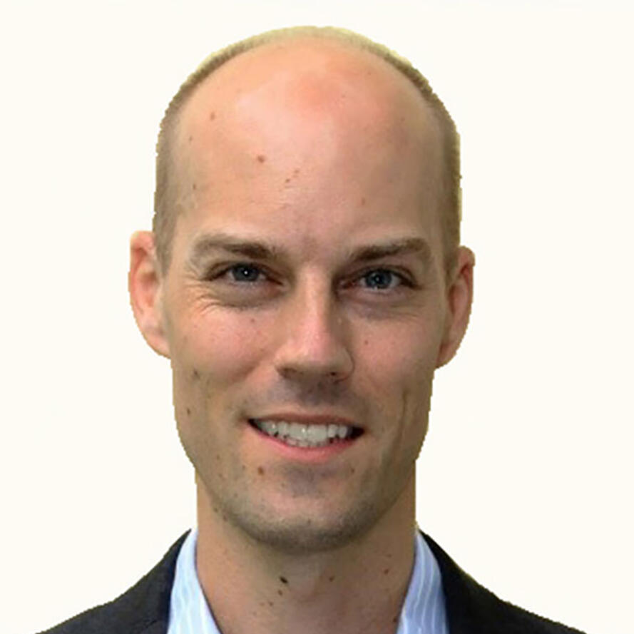 Headshot of Steven Moore