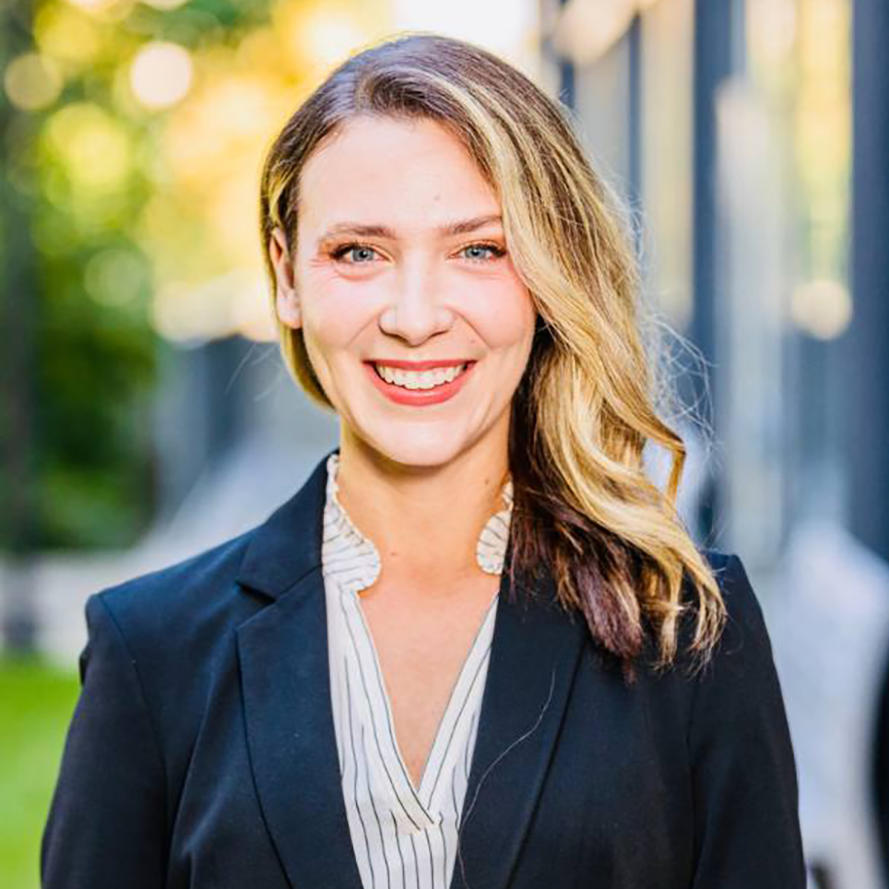 Headshot of Alexandra Harris