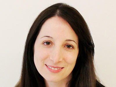 Headshot of Elizabeth Cahoon